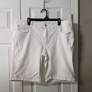 Jones New York Jeans white Gramercy Curvy Short Sz 22W  EUC